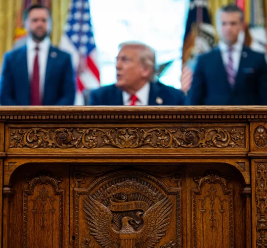 Президент США Трамп в Овальному кабінеті