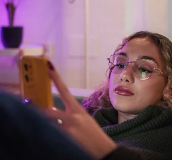 залежність від телефону та соцмереж