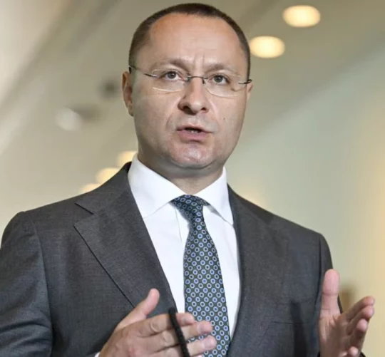 Посол України в Австралії Василь Мирошниченко