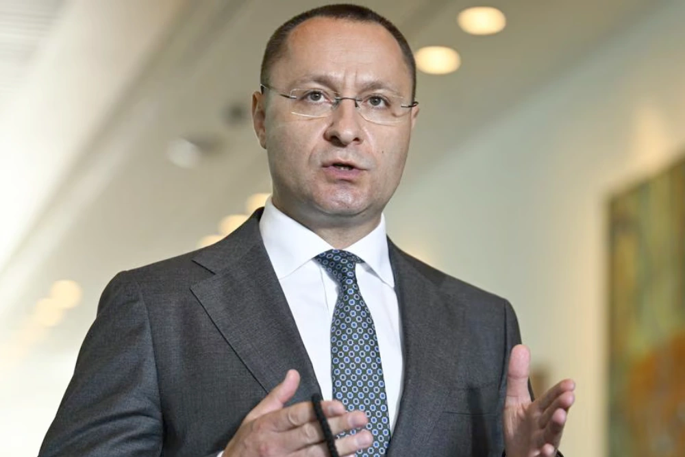 Посол України в Австралії Василь Мирошниченко