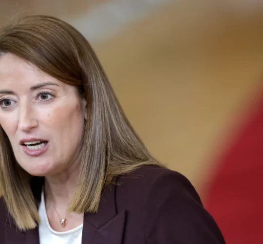 Європейський парламент у середу проголосує щодо позики ЄС у розмірі 90 мільярдів євро для фінансування воєнних зусиль України, повідомила в понеділок голова Парламенту Роберта Мецола