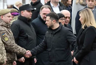 Зеленський дякує військовим у 4 річницю вторгнення Росії