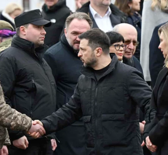 Зеленський дякує військовим у 4 річницю вторгнення Росії