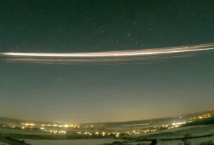 Частини зламаного верхнього блоку Falcon 9 згоріли над північною Німеччиною 19 лютого 2025 року.