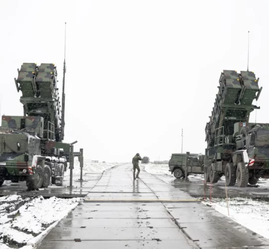 проти повітряні установки для оборони простору від ракет та безпілотників