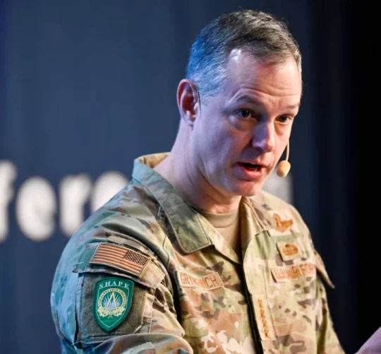 Алексус Г. Грінкевич, Верховний головнокомандувач Об'єднаних збройних сил НАТО в Європі