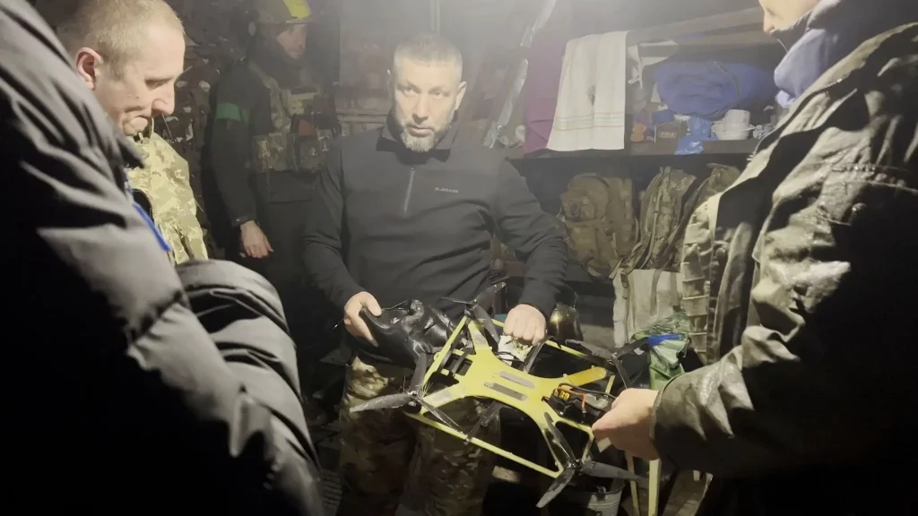 Цей дрон було піднято після того, як його збило підрозділом