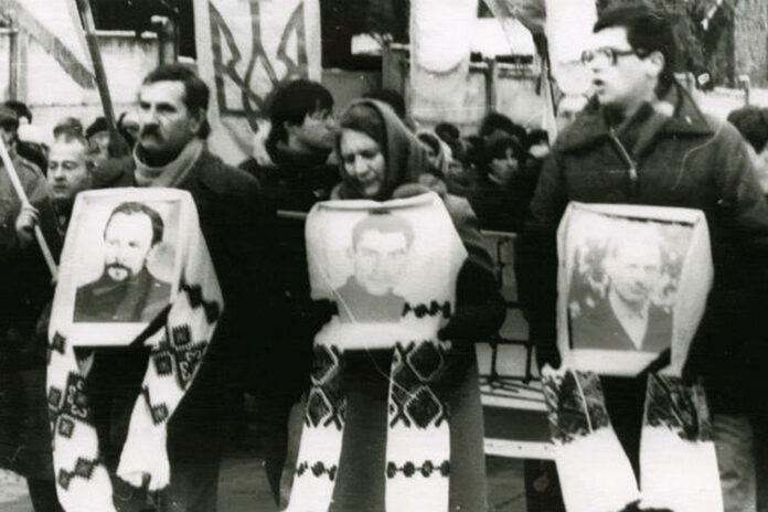 Перепоховання Юрія Литвина, Василя Стуса та Олекси Тихого в Києві, 19 листопада 1989 р.