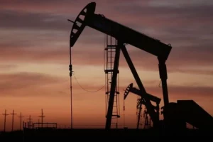 Нафтова свердловина з видобутку сирої нафти