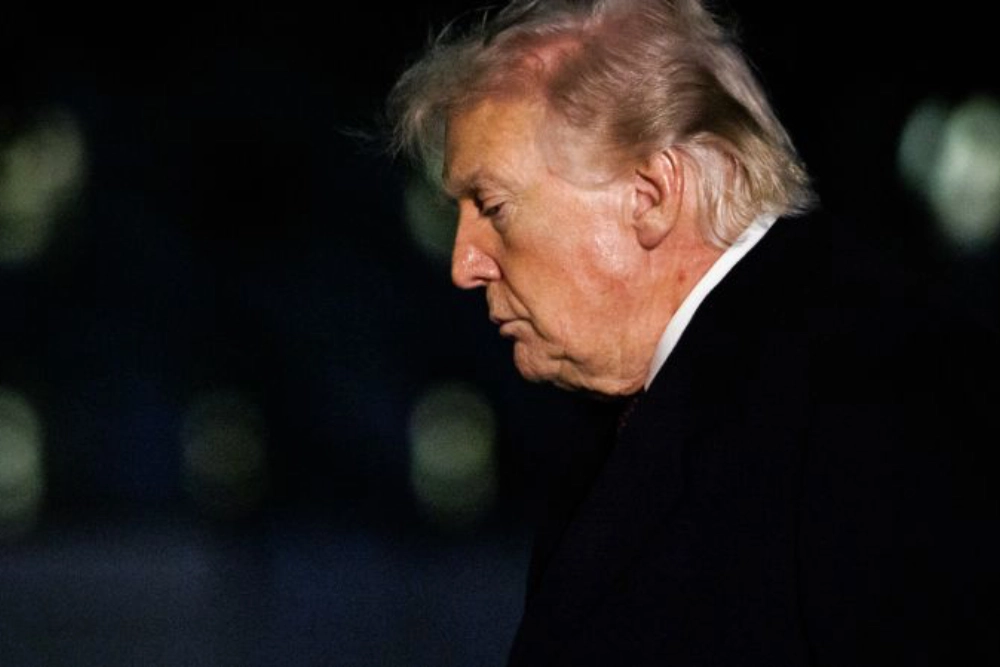 Дональд Трамп у роздумах