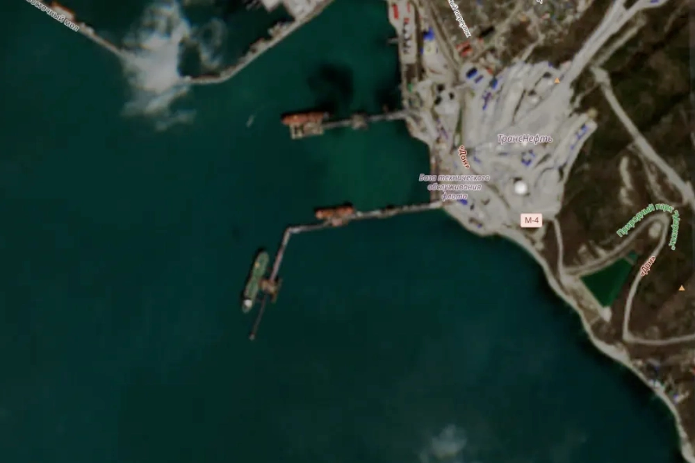 нафтовий термінал у Новоросійську погляд зі супутника