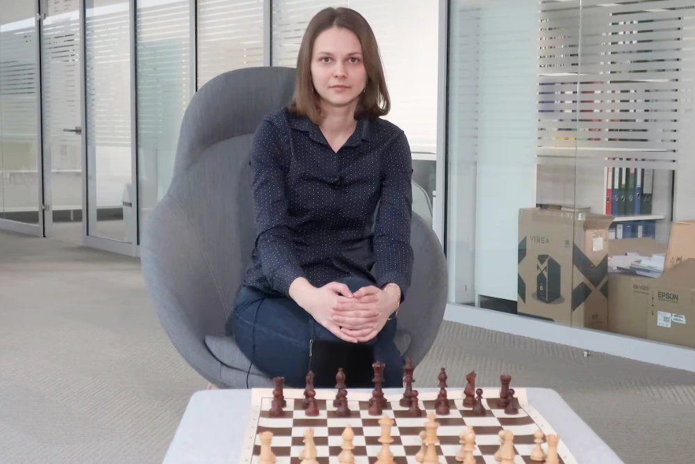 Українська шахова гросмейстерка Анна Музичук під час інтерв’ю у Львові, Україна, 26 грудня 2017 року.