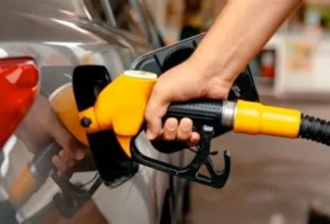 заправка авто бензином або дізелем