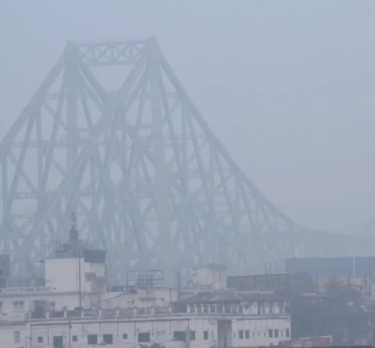 Густий смог у Ховра, Західна Бенгалія, у січні 2026 року