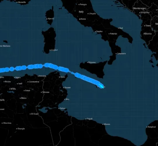 Згідно з даними відстеження суден, судно Arctic Metagaz перебувало в Середземному морі, перш ніж його було атаковано