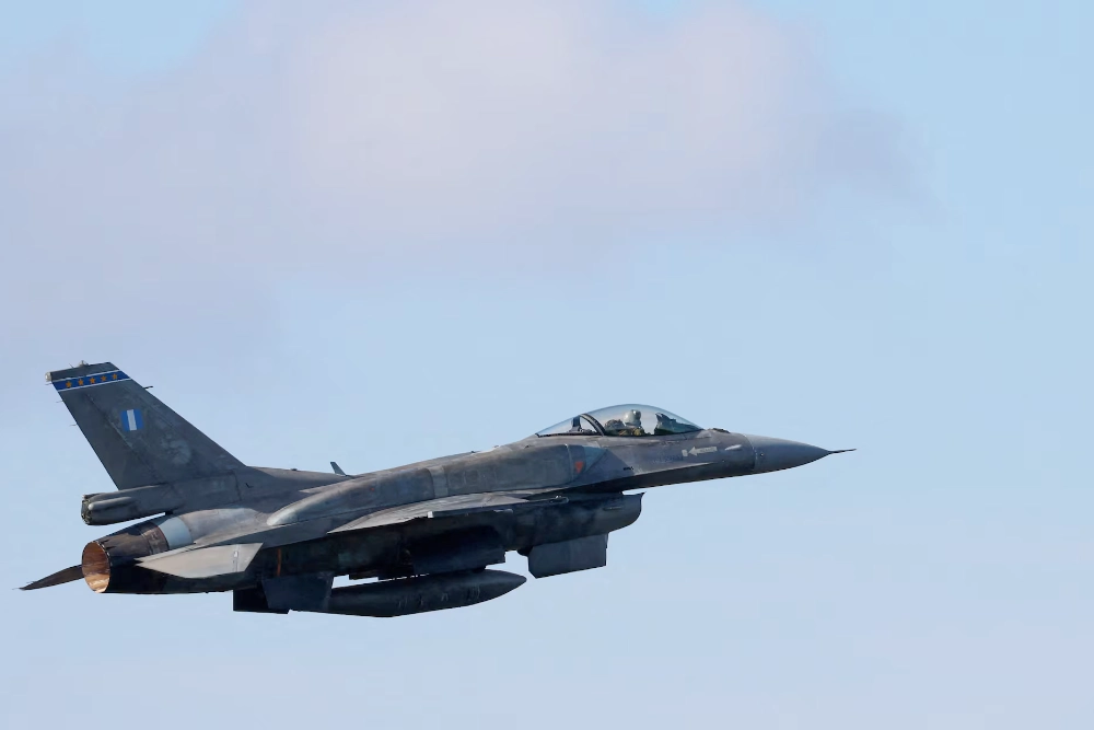 винищувач F-16