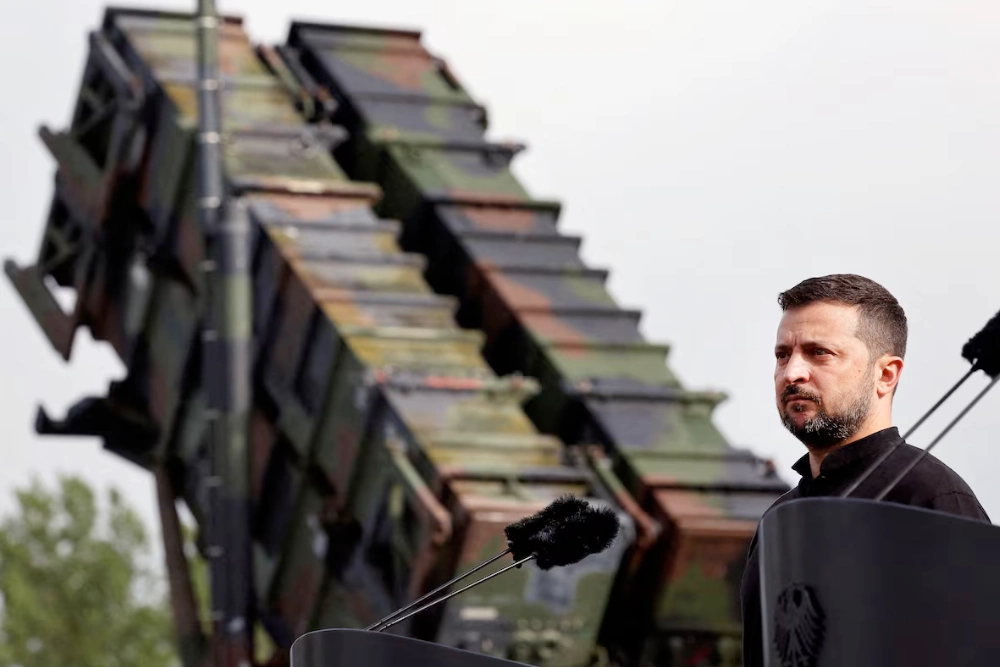 Зеленський на фоні ППО Патріот