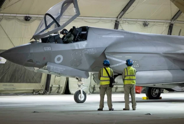 Міністерство оборони Великої Британії знаряджає винищувач F-35B