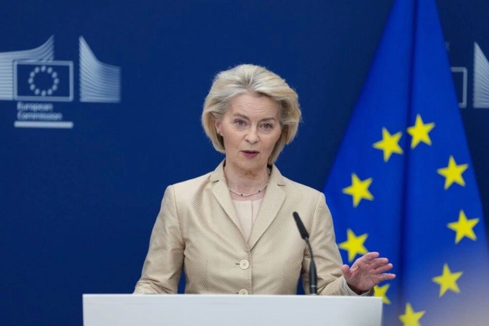 Голова Європейської комісії Урсула фон дер Ляєн робить заяву під час пресконференції в штаб-квартирі ЄС у Брюсселі в середу, 18 березня 2026 року