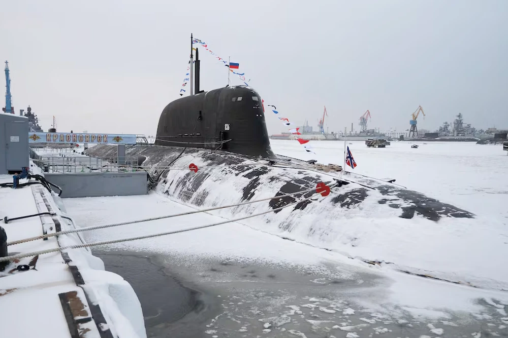 атомний підводний човен «Красноярськ» у арктичному порту Северодвінськ 11 грудня 2023 року