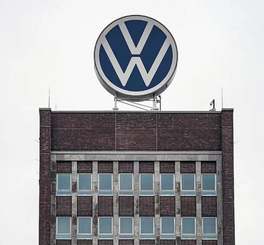 Штаб-квартира Volkswagen у Вольфсбурзі, Німеччина, 9 грудня 2024