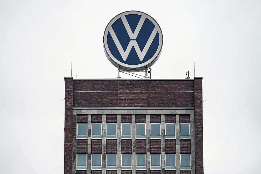 Штаб-квартира Volkswagen у Вольфсбурзі, Німеччина, 9 грудня 2024