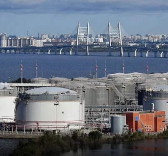 нафтове сховище для зберігання сирої нафти