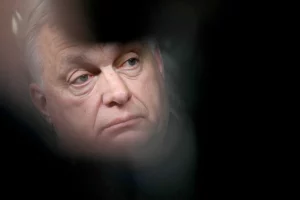 Прем'єр-міністр Угорщини Віктор Орбан виступає на пресконференції в штаб-квартирі ЄС у Брюсселі 19 березня 2026 року