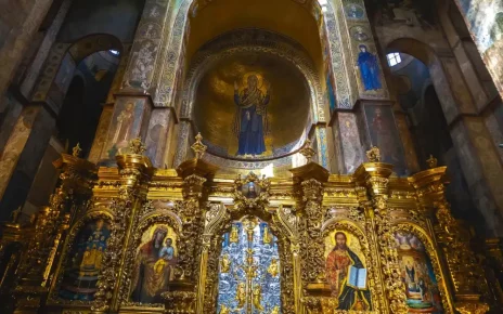 Православна Церква у Києві, Оранта у соборі Святої Софії, зображення Божої Матері над Престолом