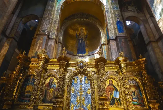 Православна Церква у Києві, Оранта у соборі Святої Софії, зображення Божої Матері над Престолом