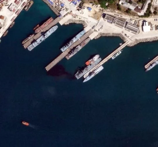 Український удар дронів паралізував роботу одного з найважливіших російських портів