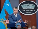 Міністр оборони Піт Хегсет спілкується з представниками ЗМІ під час прес-брифінгу в Пентагоні у Вашингтоні, 8 квітня 2026 року