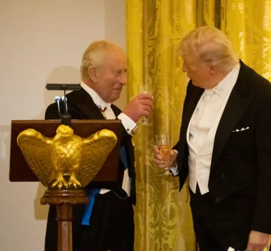 Трамп проводить державну вечерю для короля Карла та королеви Камілли Великої Британії