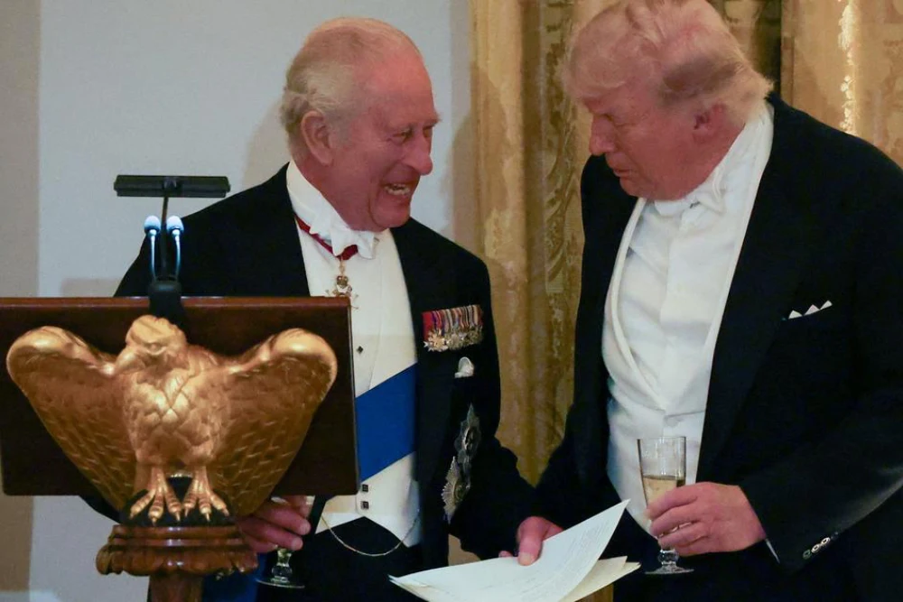 Карл III пошуткував над Трампом на державній вечері в Білому домі