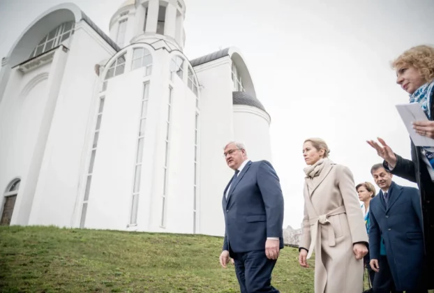 Міністр закордонних справ України Андрій Сибіга та Верховний представник ЄС з питань закордонних справ і політики безпеки Кая Каллас на фото в Бучі, Україна, 31 березня 2026 року.