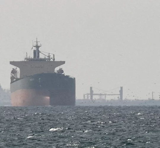 Нафтовий танкер в Ормузькій протоці