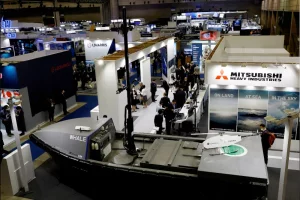 Безпілотний надводний апарат компанії Mitsubishi Heavy Industries представлено на виставці оборонної техніки DSEI Japan у виставковому центрі «Макухарі Мессе» в місті Чіба, що на схід від Токіо, Японія, 15 березня 2023 року