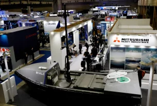 Безпілотний надводний апарат компанії Mitsubishi Heavy Industries представлено на виставці оборонної техніки DSEI Japan у виставковому центрі «Макухарі Мессе» в місті Чіба, що на схід від Токіо, Японія, 15 березня 2023 року