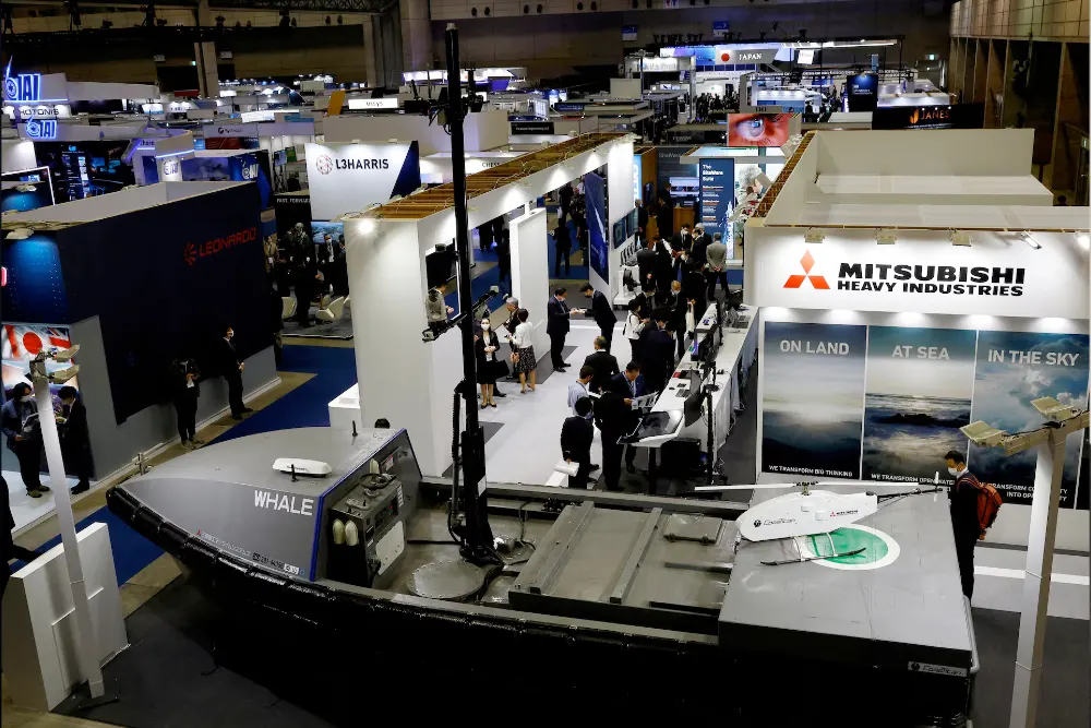 Безпілотний надводний апарат компанії Mitsubishi Heavy Industries представлено на виставці оборонної техніки DSEI Japan у виставковому центрі «Макухарі Мессе» в місті Чіба, що на схід від Токіо, Японія, 15 березня 2023 року