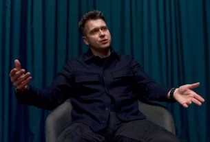 Данило Цвок, керівник Центру оборонної штучної інтелекту Міністерства оборони України, виступає під час інтерв’ю з агентством «AP» у Києві, Україна, 24 квітня 2026 року.