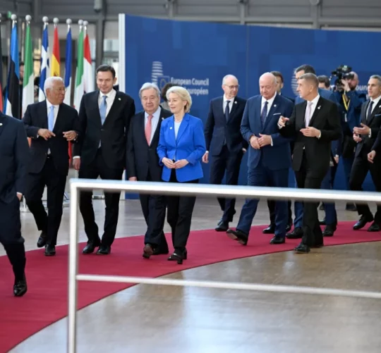 Лідери ЄС збираються перед сімейним фото на саміті ЄС у Брюсселі 19 березня