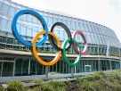 Олімпійські кільця біля будівлі Міжнародного олімпійського комітету (МОК) під час засідання Виконавчого комітету в «Олімпійському домі» в Лозанні, Швейцарія, 26 березня 2026 року
