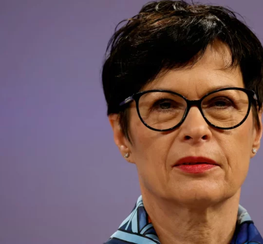 Європейський комісар з питань розширення Марта Кос проводить прес-конференцію, на якій презентує позику для підтримки фінансових потреб України на 2026 та 2027 роки в Брюсселі, Бельгія, 14 січня 2026 року