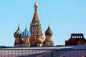 Червона площа Кремля вигляд на мавзолей та храм блаженного Василія