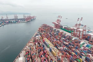 Контейнерні термінали в Шеньчжені, Китай.