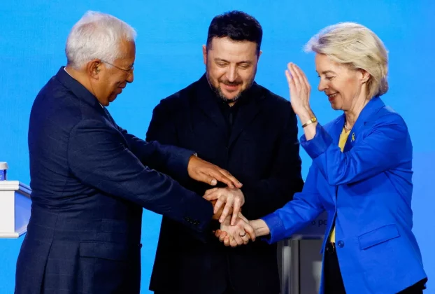 Антоніу Коста, Володимир Зеленський та Урсула фон дер Ляєн на прес-конференції до четвертої річниці повномасштабного вторгнення Росії в Україну