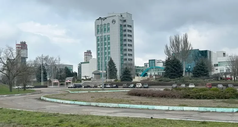 Одеський припортовий завод — один із найбільших виробників добрив у Європі та перлина української промисловості, історія якої сягає радянських часів