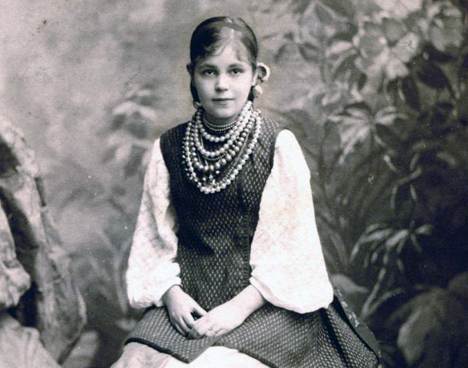 Людмила Старицька у віці 14 років