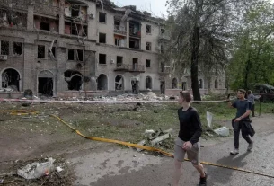 У ніч на понеділок Росія продовжила обстріл міста Дніпро