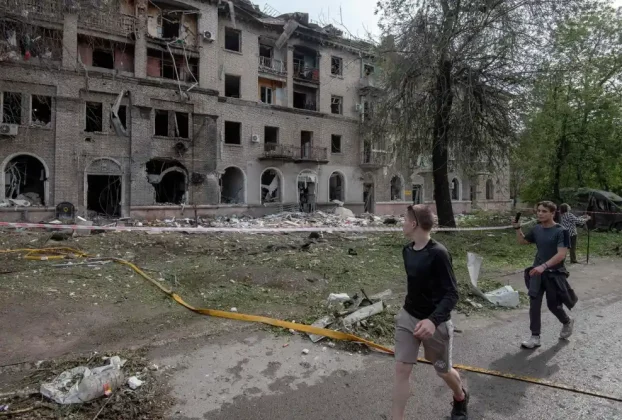 У ніч на понеділок Росія продовжила обстріл міста Дніпро